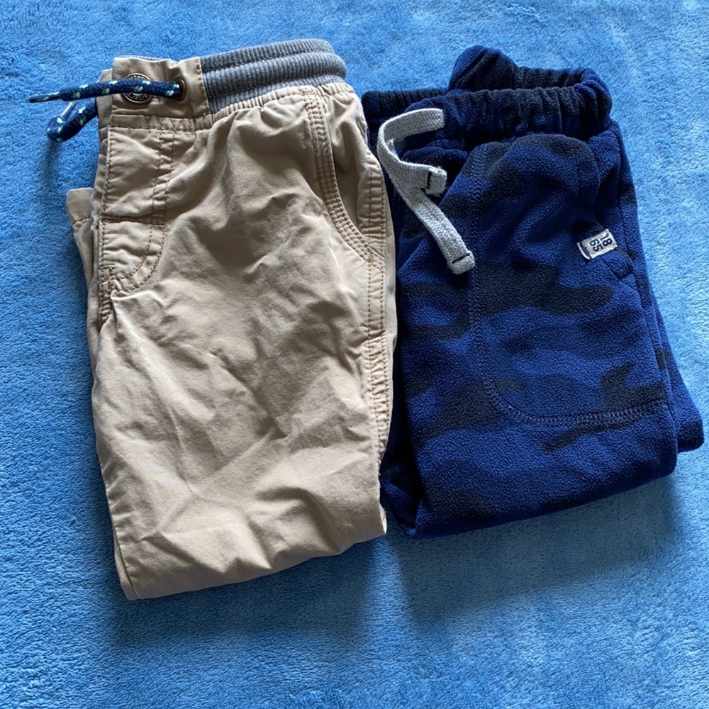 2 pair of Carter’s brand pants. Size 2T